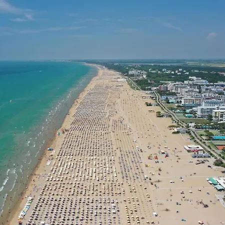 One Bedroom By The Apartamento Bibione